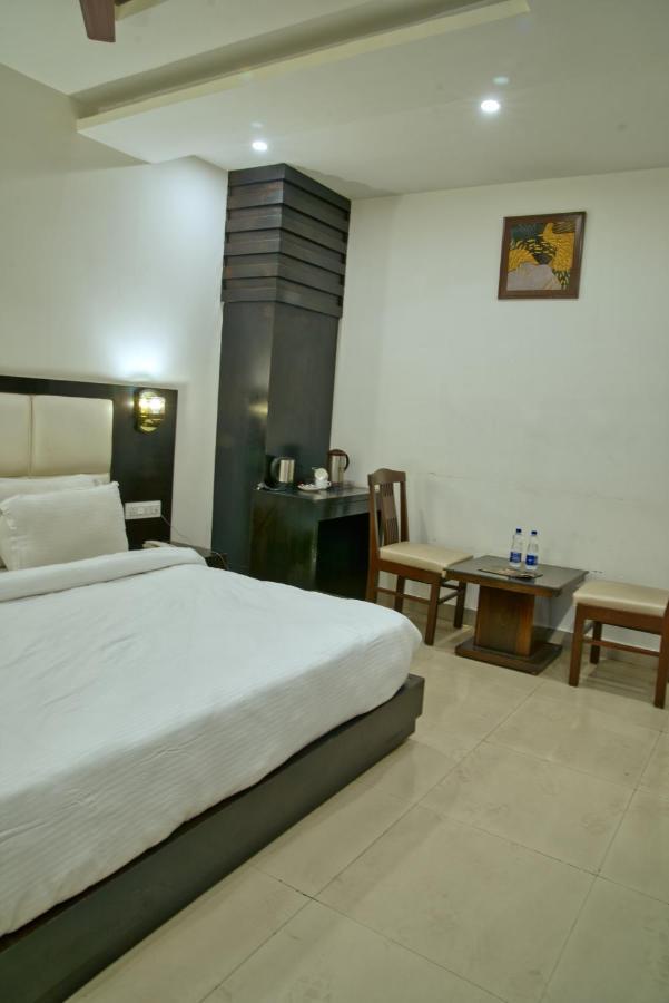 Height View Residency Hotel Dehradun Exterior photo