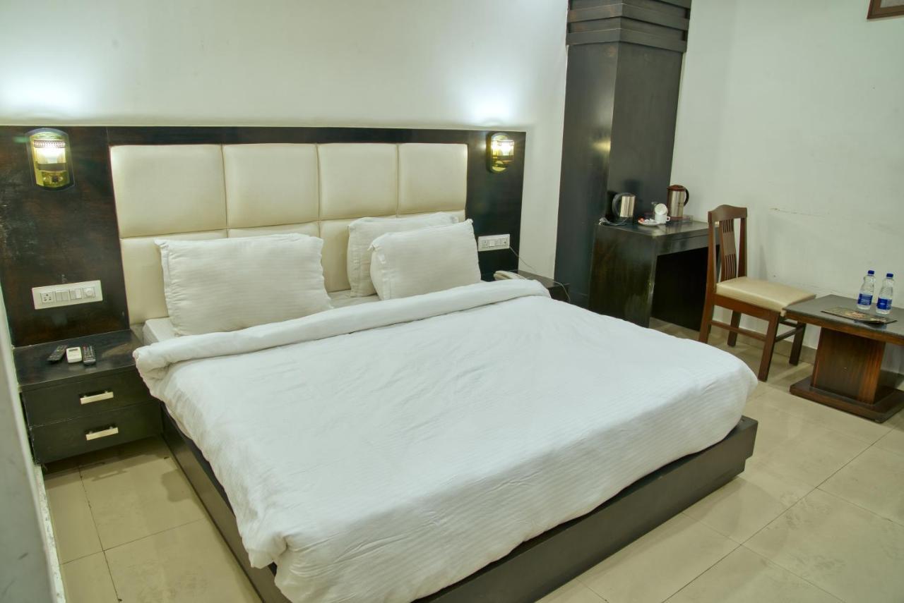 Height View Residency Hotel Dehradun Exterior photo