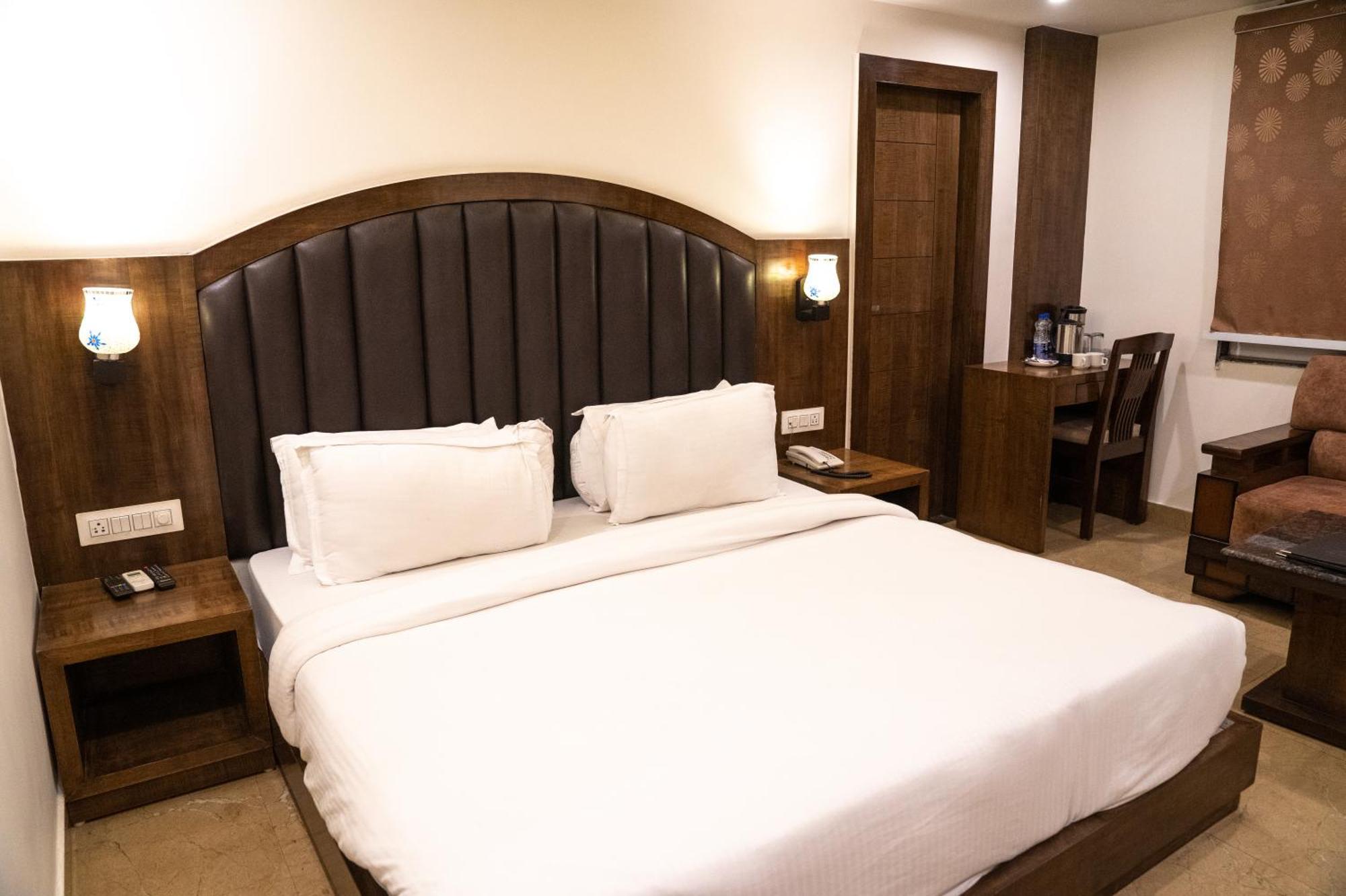 Height View Residency Hotel Dehradun Exterior photo